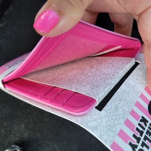 NEW HELLO KITTY PINK PURPLE PASSPORT COVER TRAVEL WALLET NWT - Picture 3 of 5